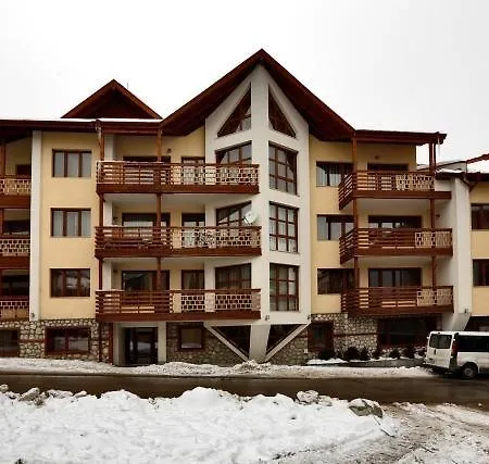 아파트 In Eagle's Nest